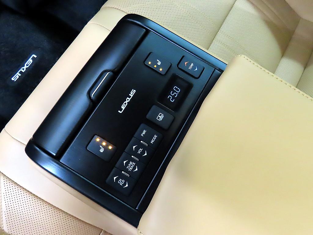 Lexus ES - Vista 12