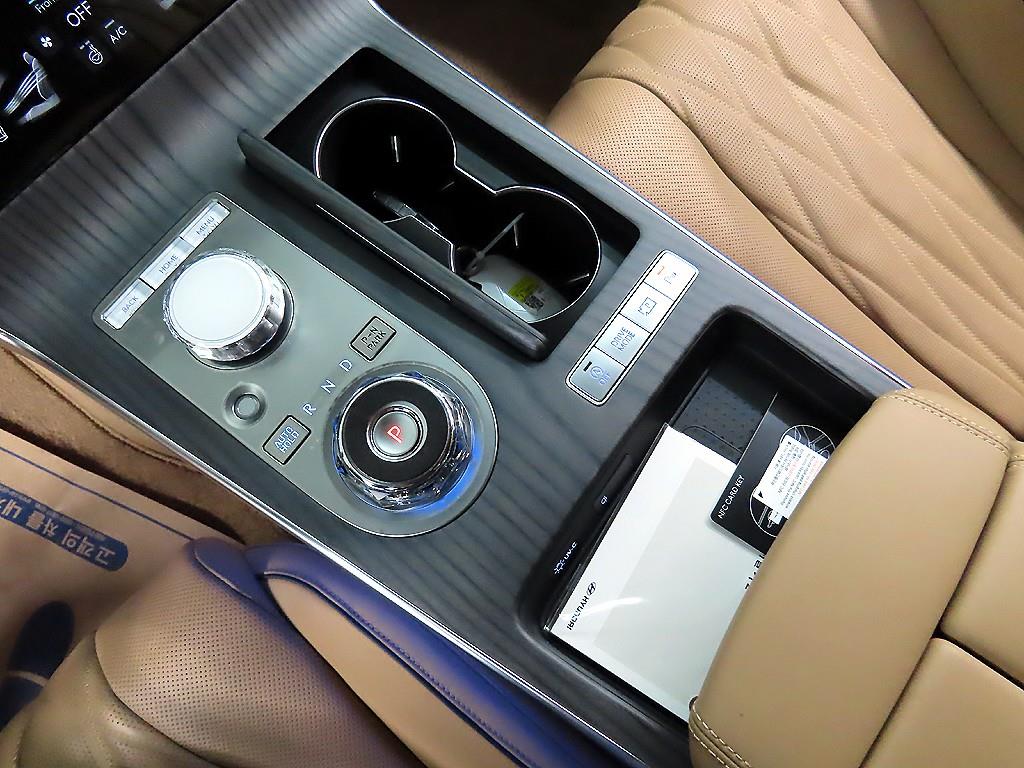 Genesis G80 - Vista 10