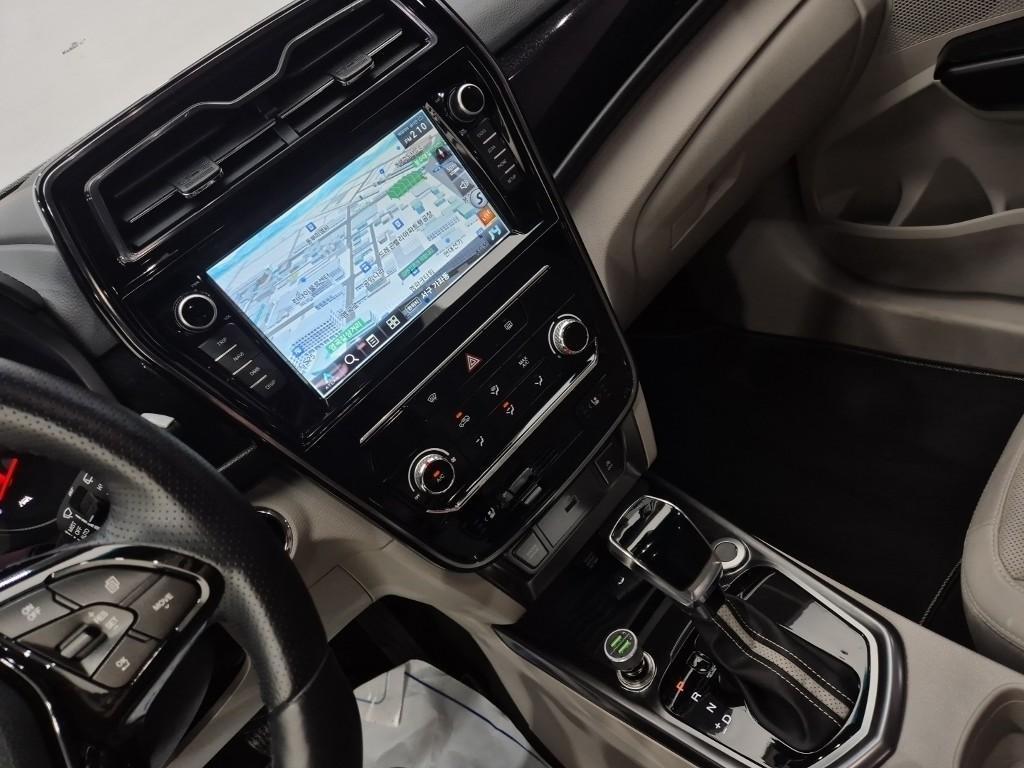 Ssangyong Tivoli - Vista 10