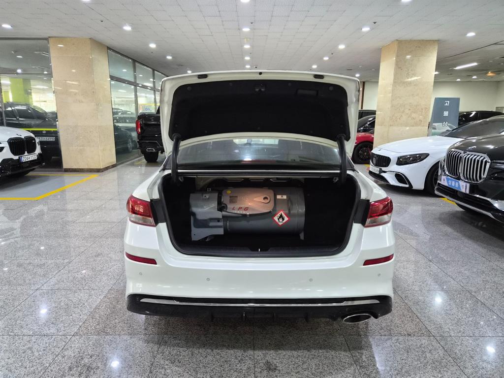 KIA K5 - Vista 5