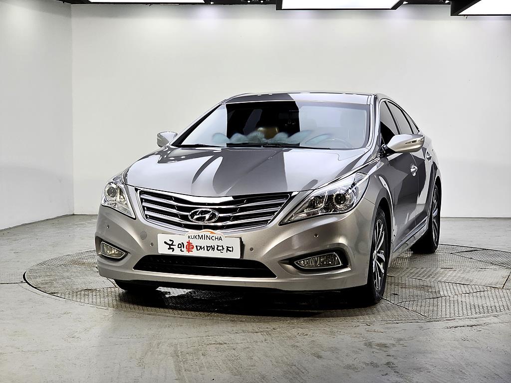 HYUNDAI Grandeur - Vista 2