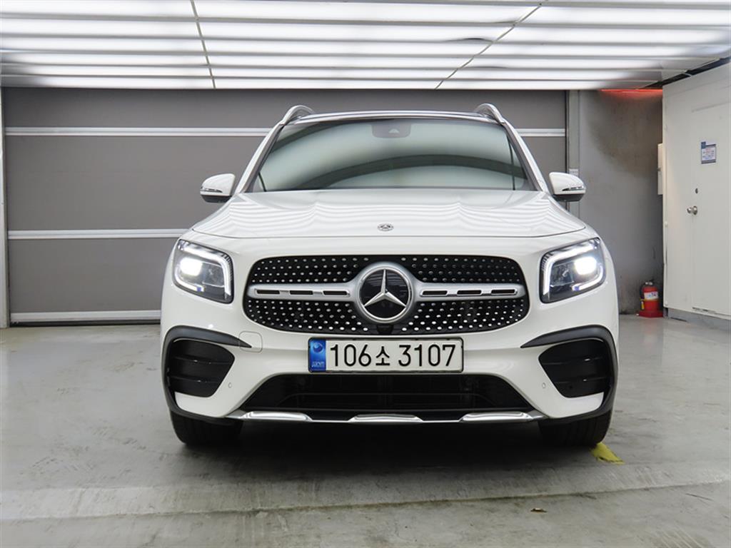 Mercedes Benz GLB Class - Vista 2