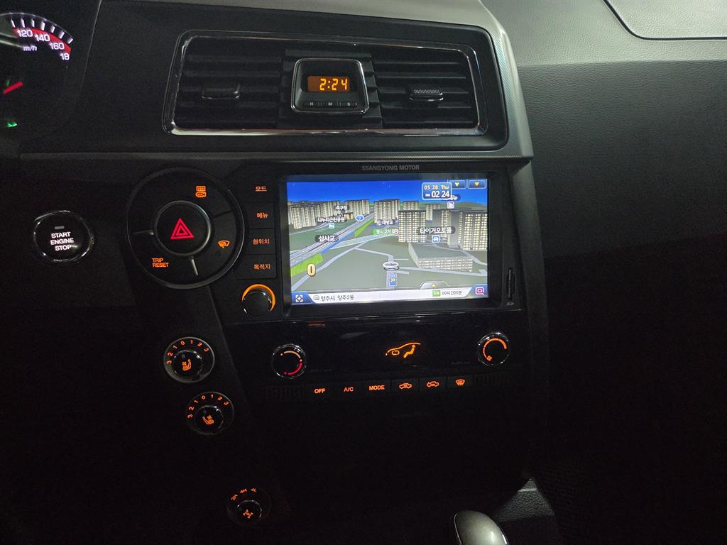 Ssangyong Korando - Vista 12