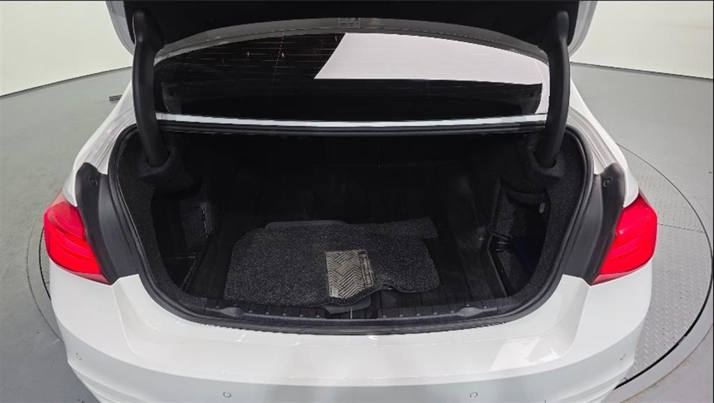 BMW 3 series 2018 Blanco - Importación desde Corea - HF Imports Iquique - Foto 20