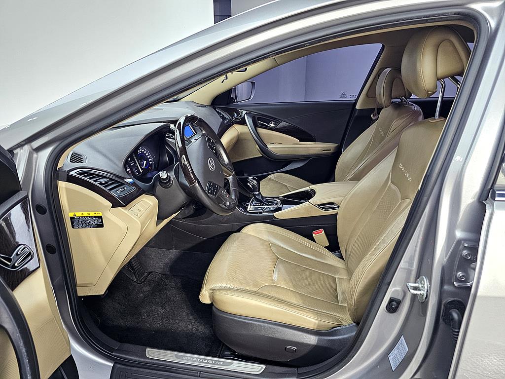 HYUNDAI Grandeur - Vista 8