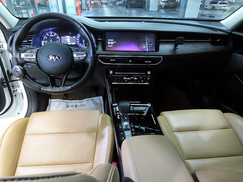 KIA K7 - Vista 10