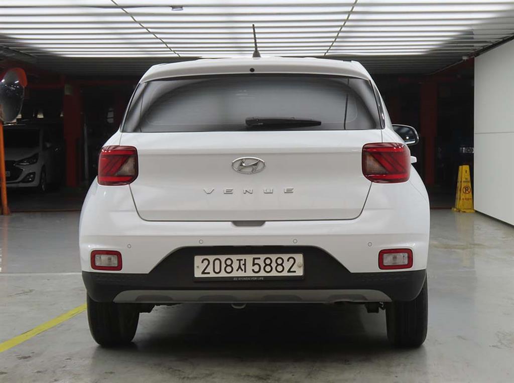 HYUNDAI Venue - Vista 3