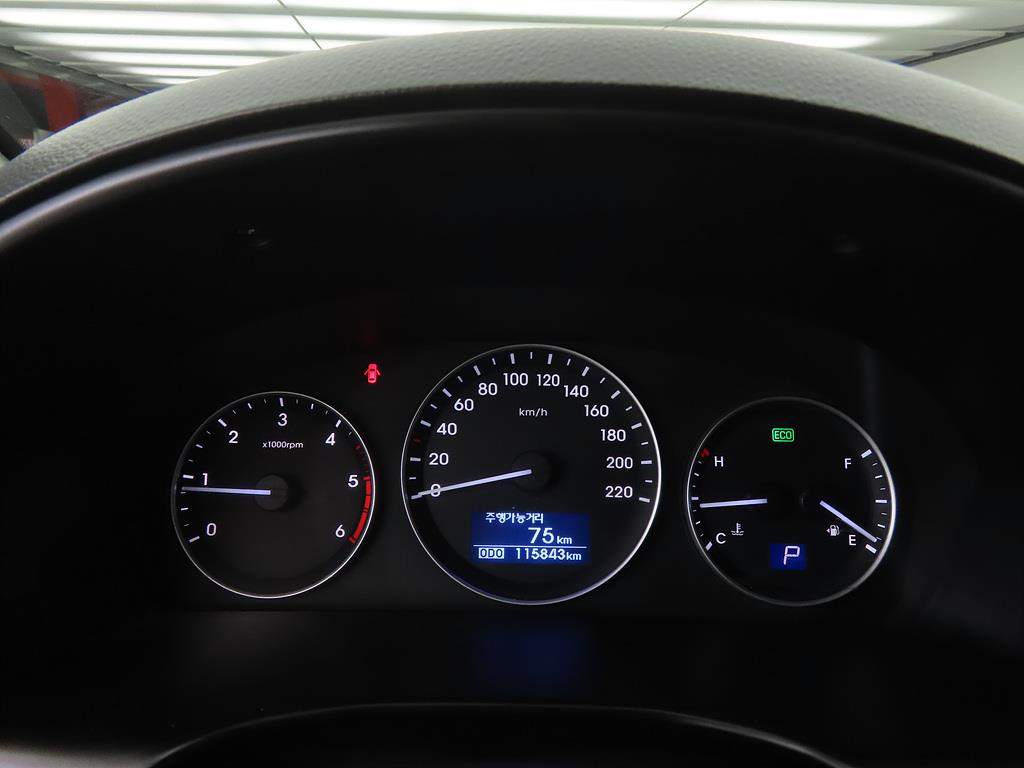 HYUNDAI Starex - Vista 9