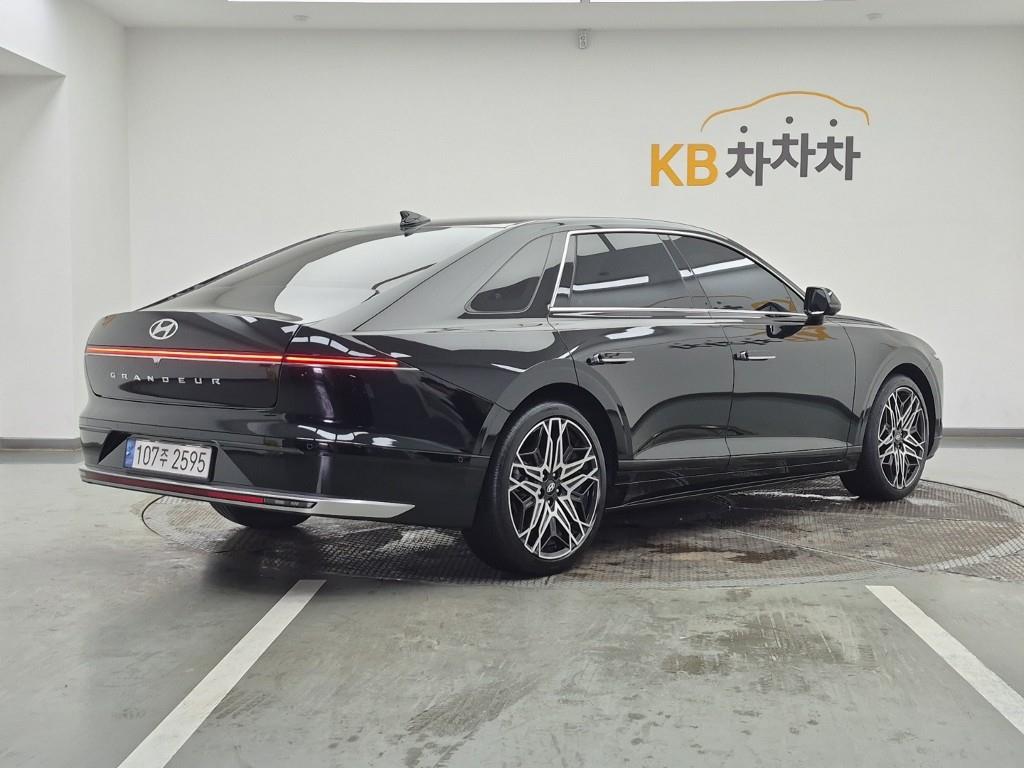 HYUNDAI Grandeur - Vista 4