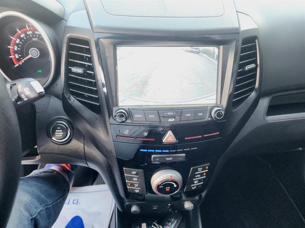Ssangyong Tivoli - Vista 11