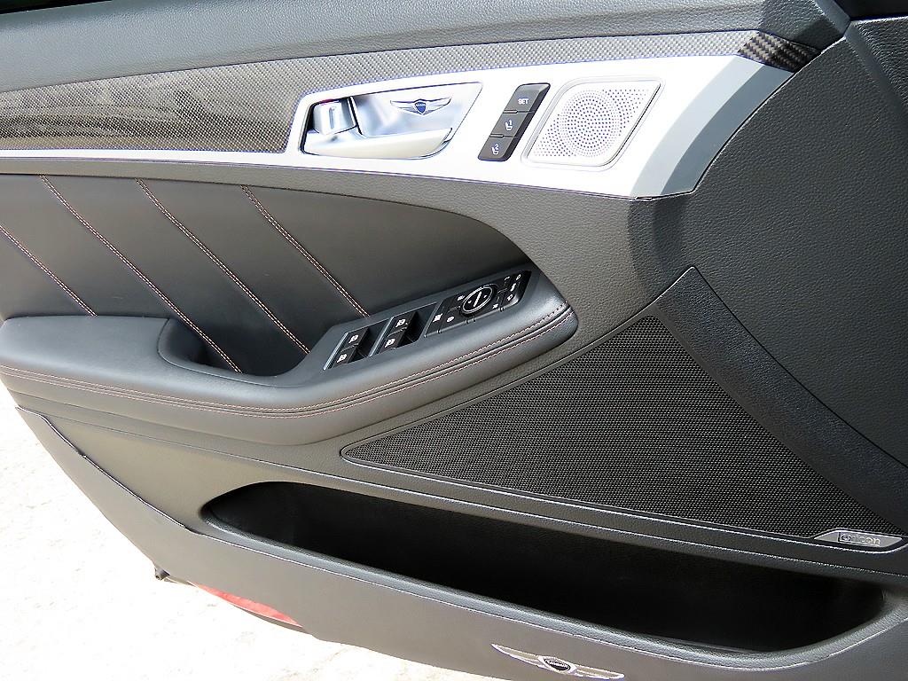 Genesis G80 - Vista 12