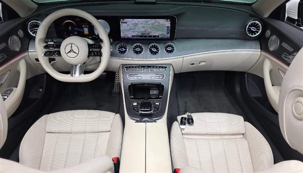 Mercedes Benz E class - Vista 10