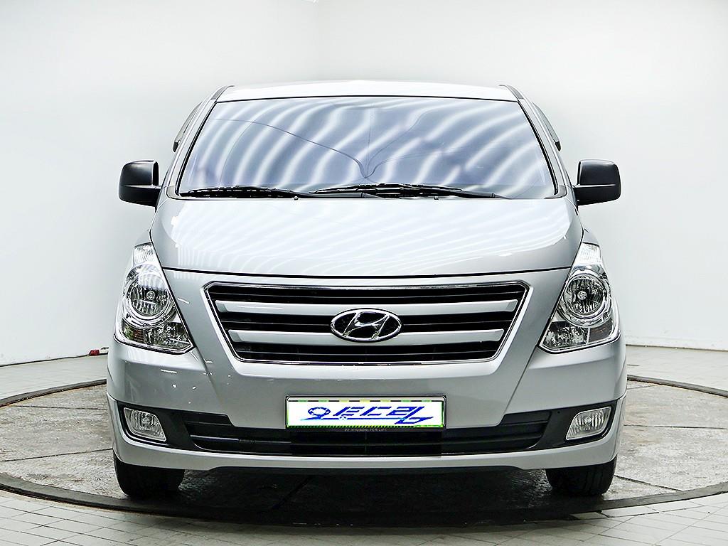 HYUNDAI Starex 2018 Gris - Importación desde Corea - HF Imports Iquique - Foto 1
