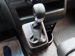 HYUNDAI Staria - Vista 12