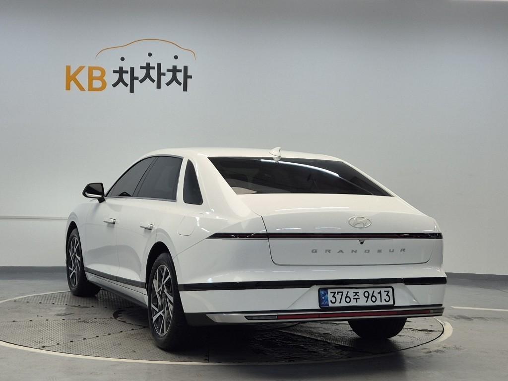 HYUNDAI Grandeur - Vista 2
