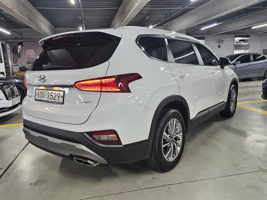 HYUNDAI Santa Fe - Vista 3