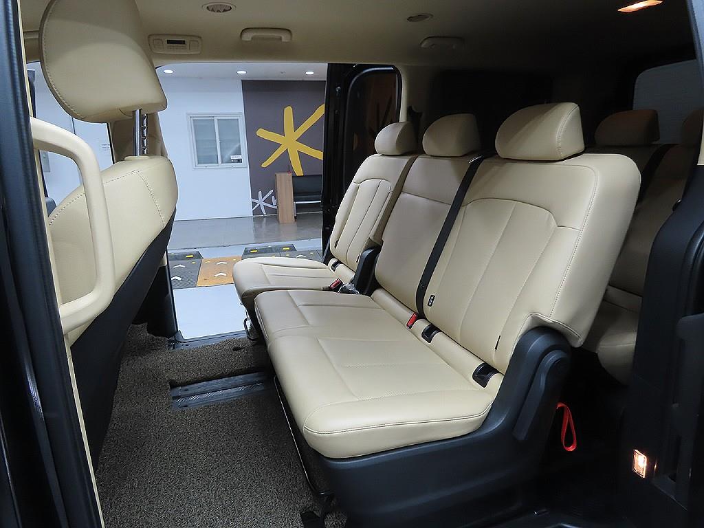 HYUNDAI Staria 2023 Negro - Importación desde Corea - HF Imports Iquique - Foto 9