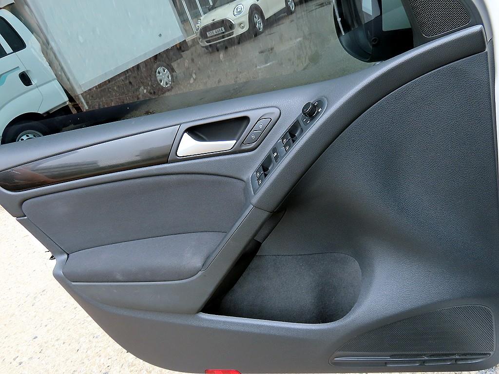 Volkswagen Golf - Vista 11