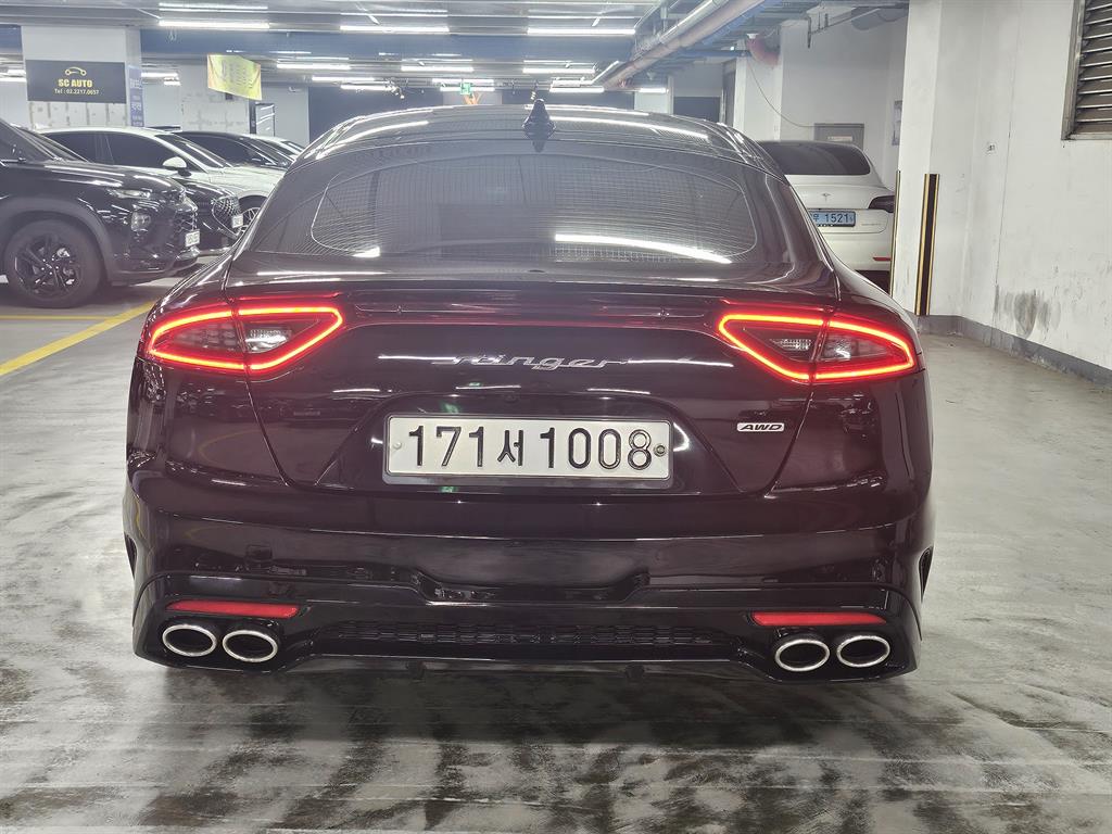 KIA Stinger - Vista 4