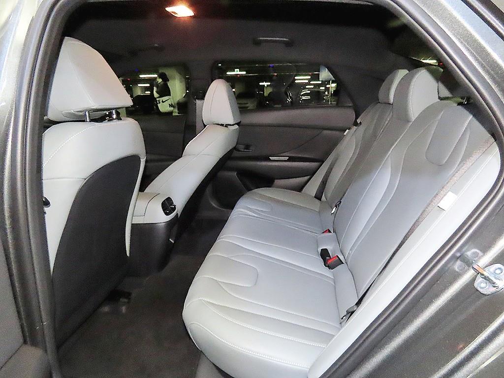 HYUNDAI Avante - Vista 7