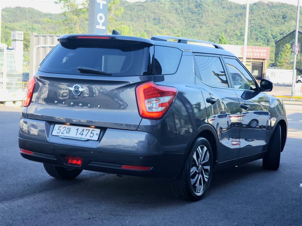 Ssangyong Tivoli - Vista 3