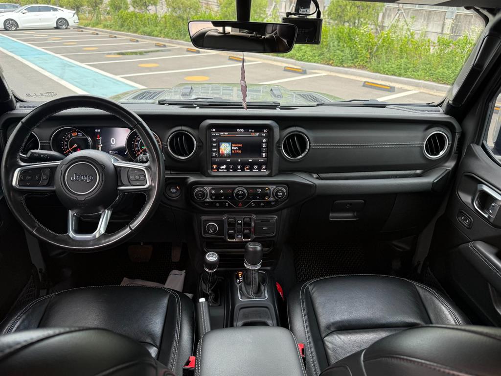 Jeep Wrangler - Vista 11