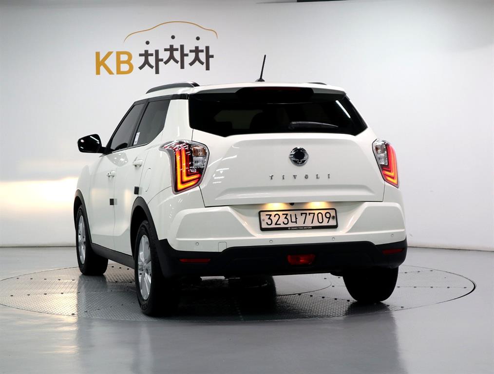 Ssangyong Tivoli - Vista 4