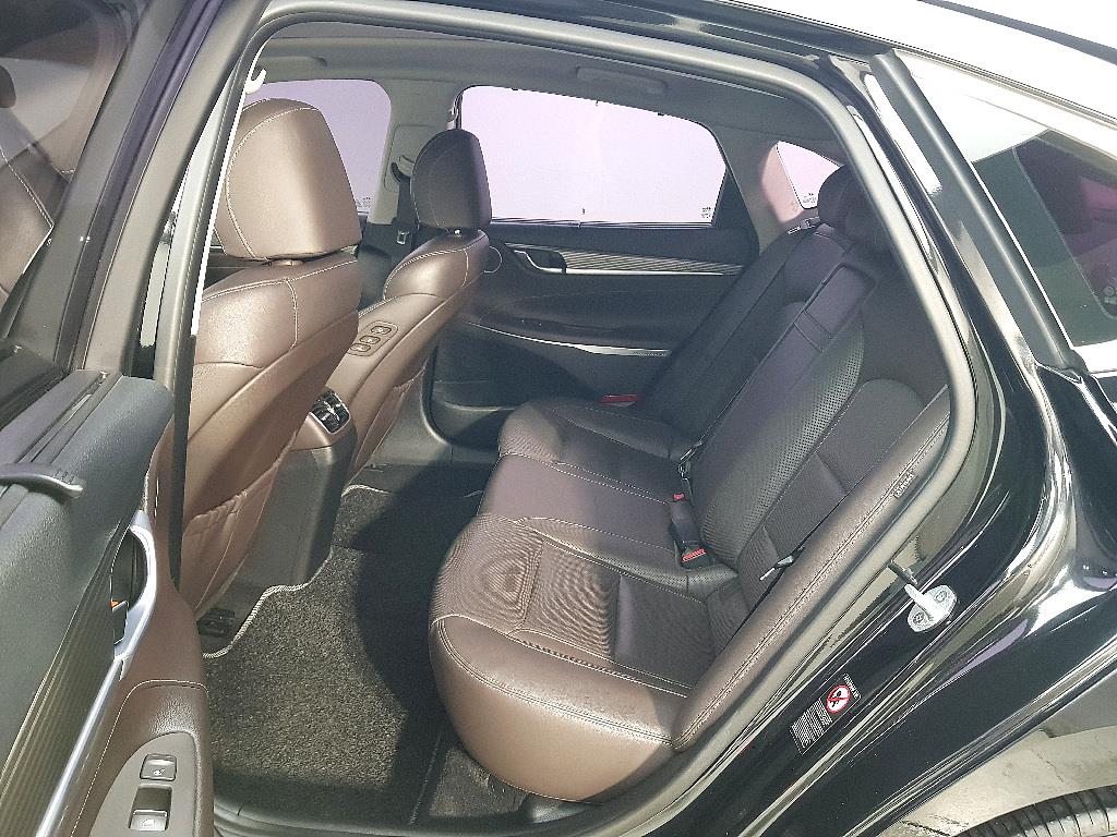 HYUNDAI Grandeur - Vista 9
