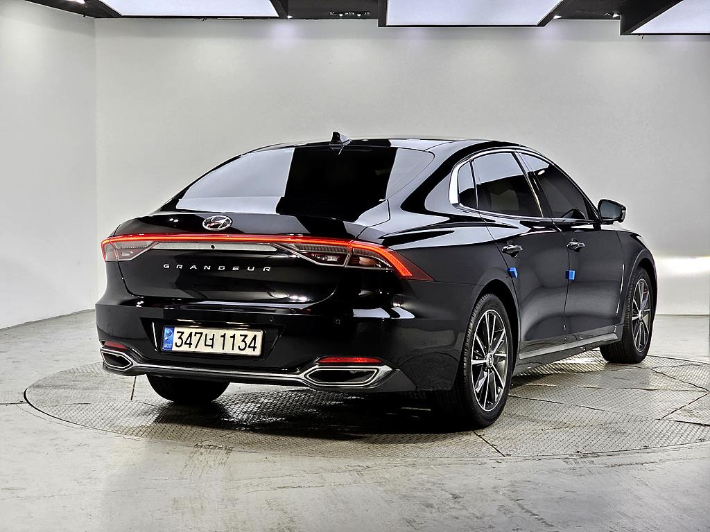HYUNDAI Grandeur - Vista 4