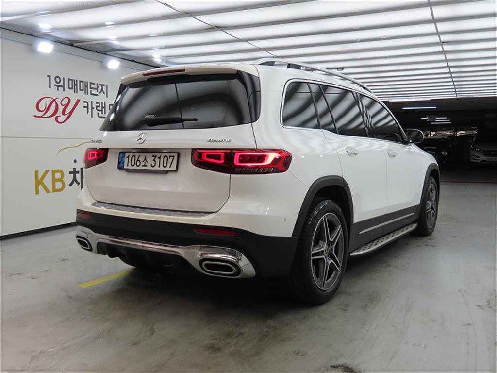 Mercedes Benz GLB Class - Vista 4