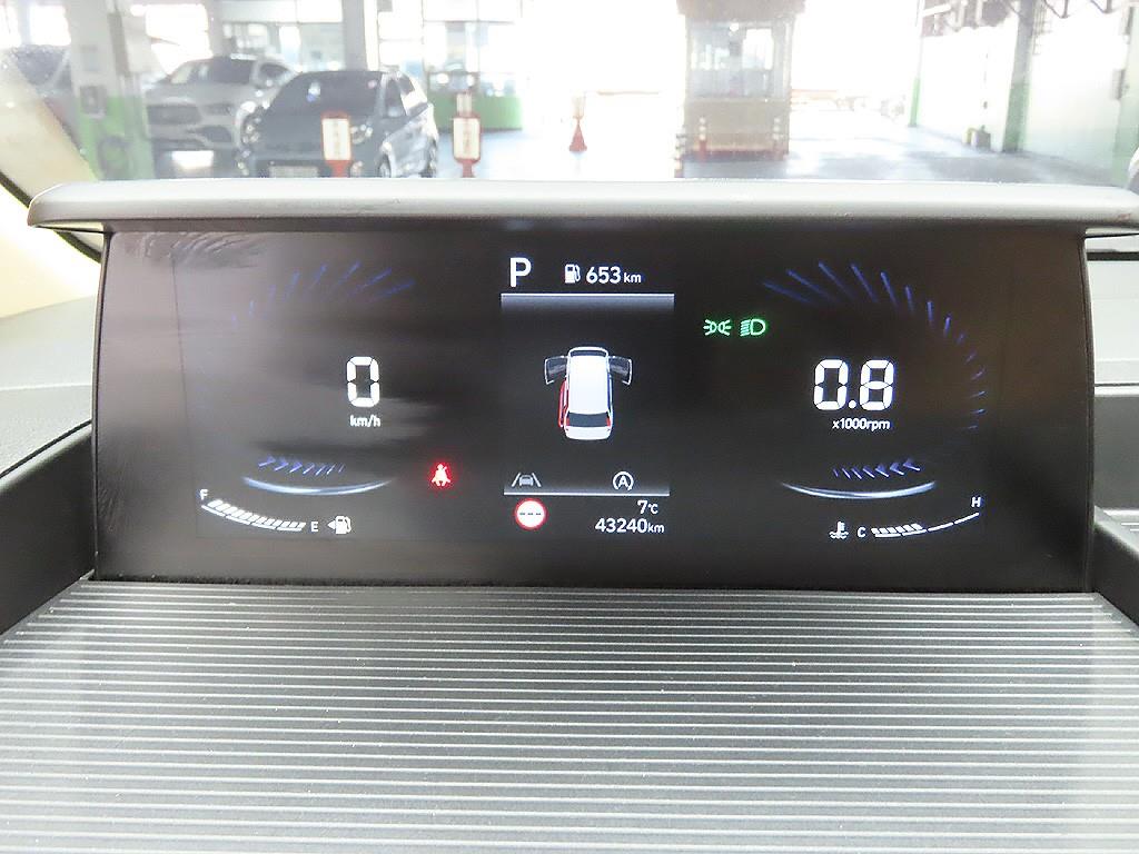 HYUNDAI Staria - Vista 11