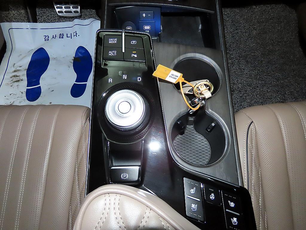 KIA K8 - Vista 12