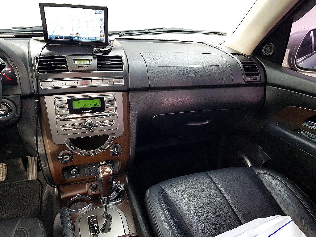 Ssangyong Rexton - Vista 10