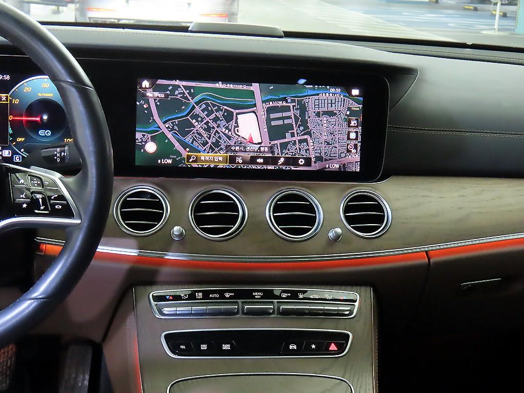Mercedes Benz E class - Vista 11