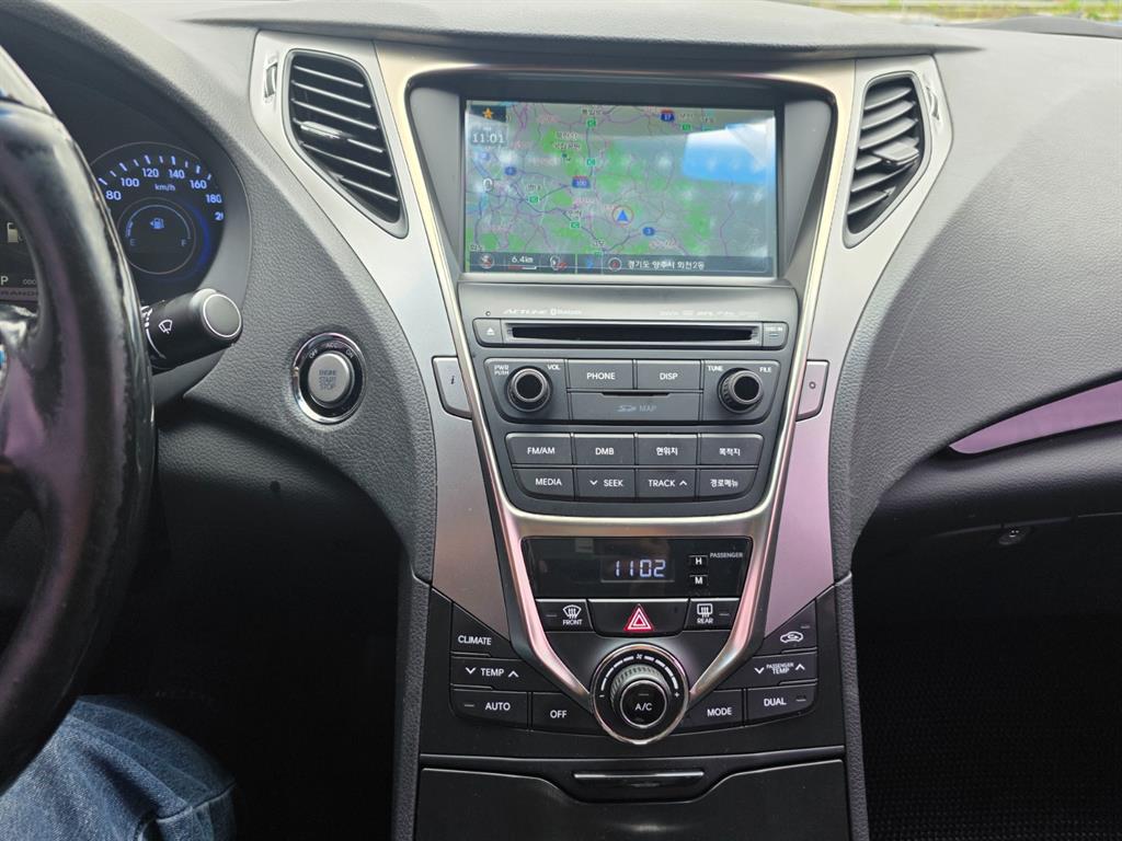 HYUNDAI Grandeur - Vista 11