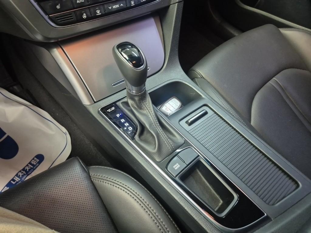 HYUNDAI Sonata - Vista 7