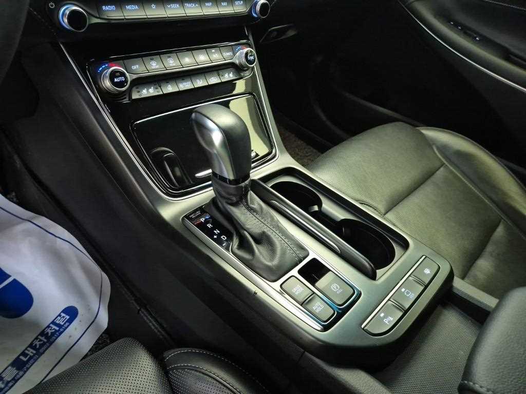 HYUNDAI Grandeur - Vista 8