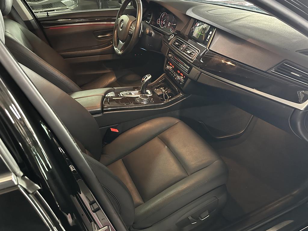 BMW 5 Series - Vista 7