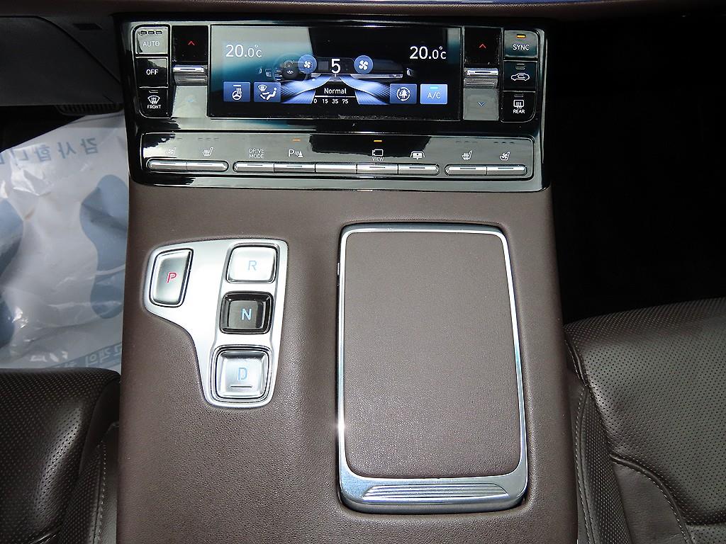HYUNDAI Grandeur - Vista 10
