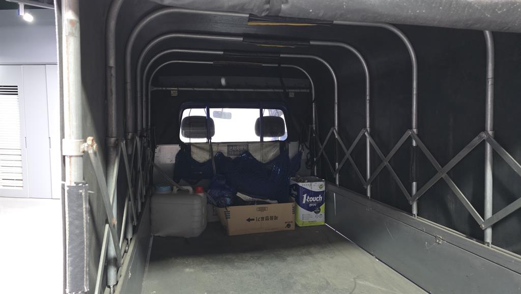 Small Truck Cargo (small) - Vista 8