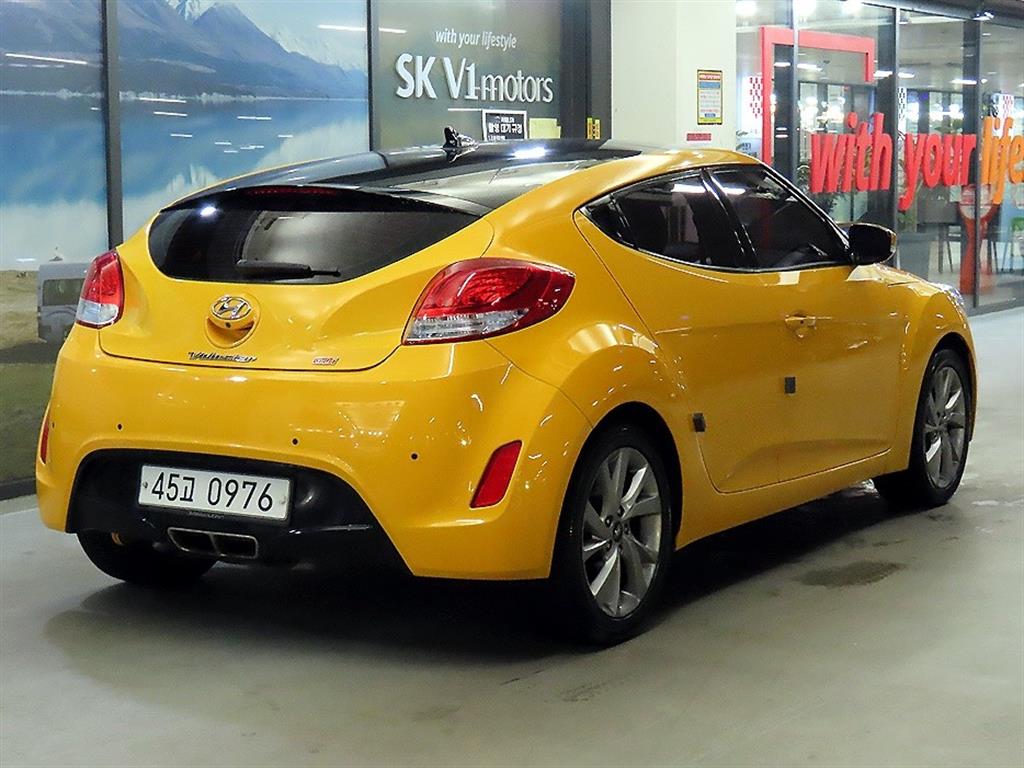 HYUNDAI Veloster - Vista 4