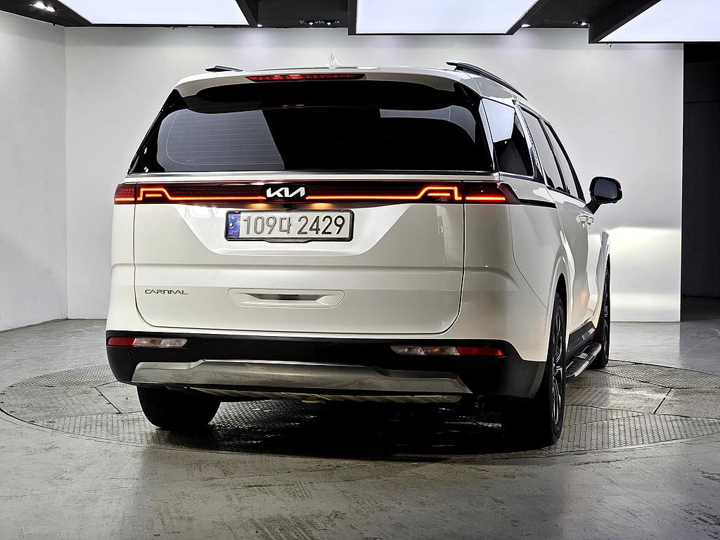 KIA Carnival - Vista 3