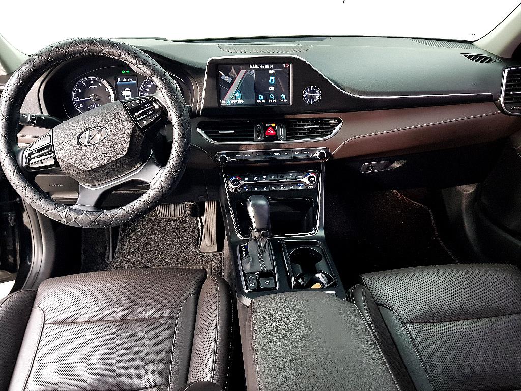 HYUNDAI Grandeur - Vista 5