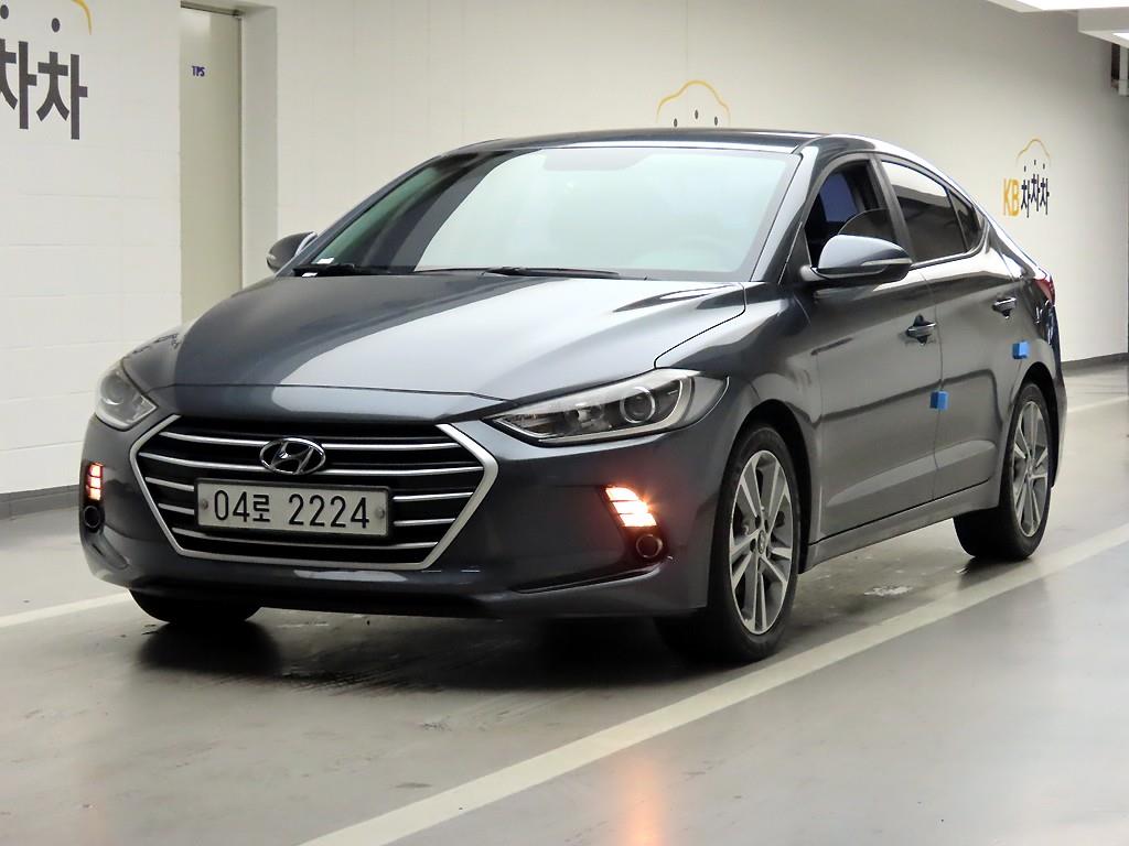 HYUNDAI Avante - Vista 2