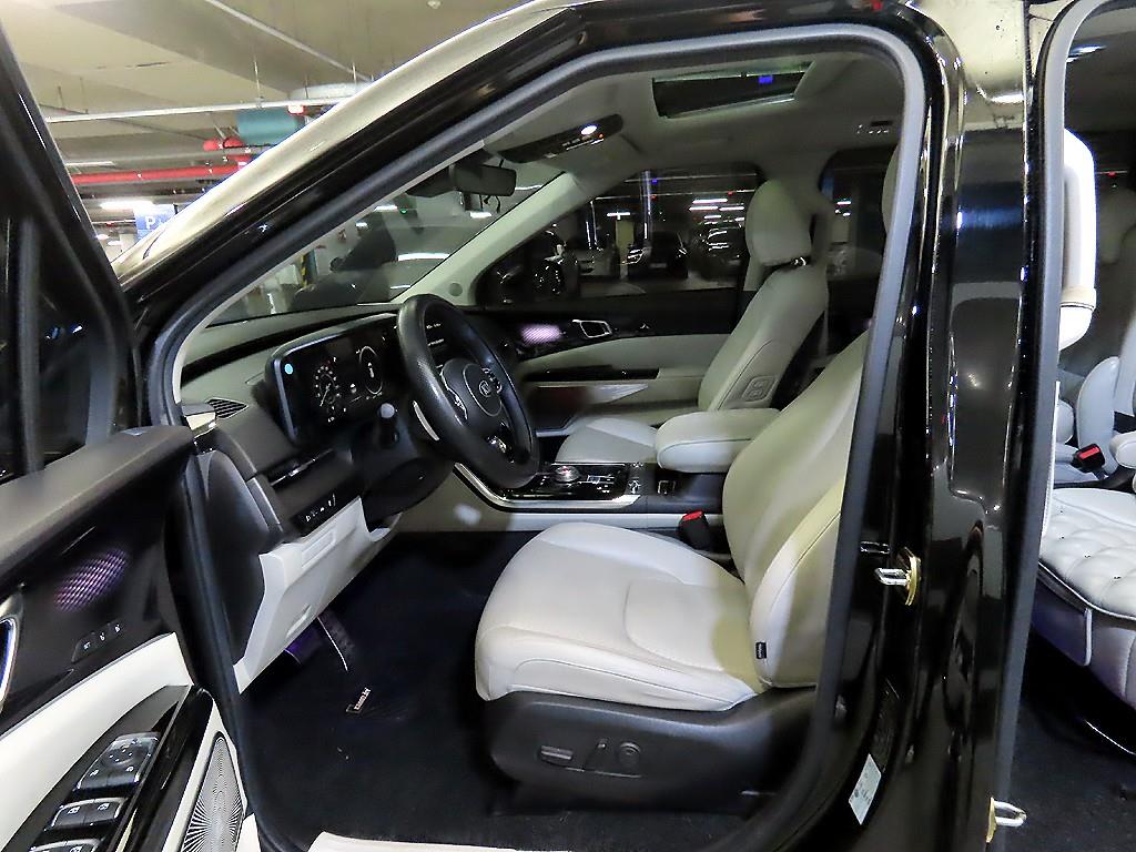 KIA Carnival - Vista 6
