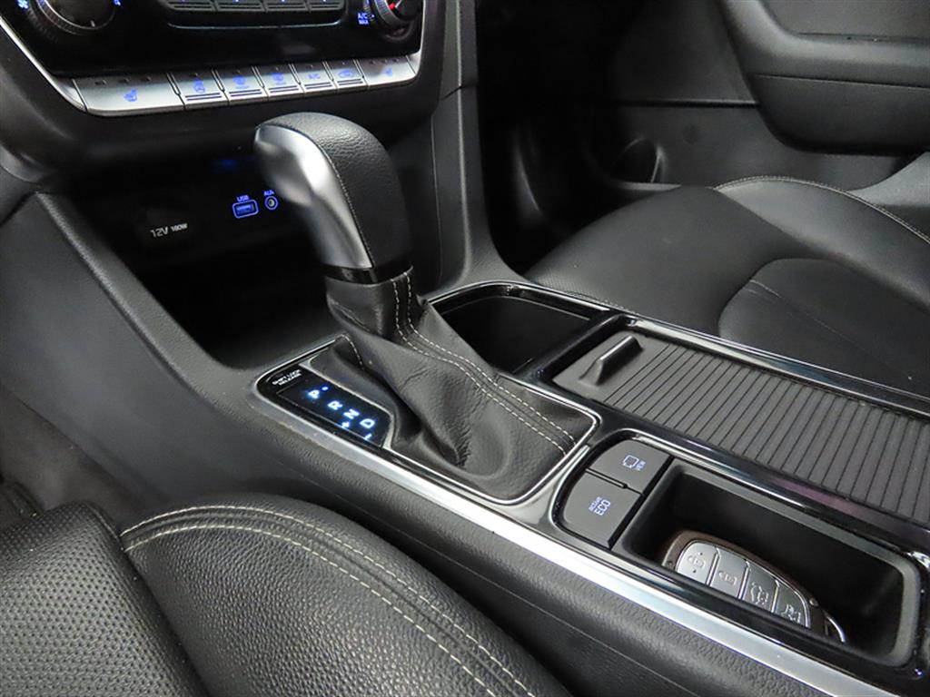 HYUNDAI Sonata - Vista 11