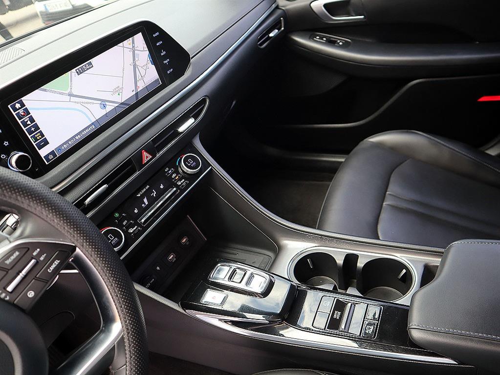 HYUNDAI Sonata - Vista 11