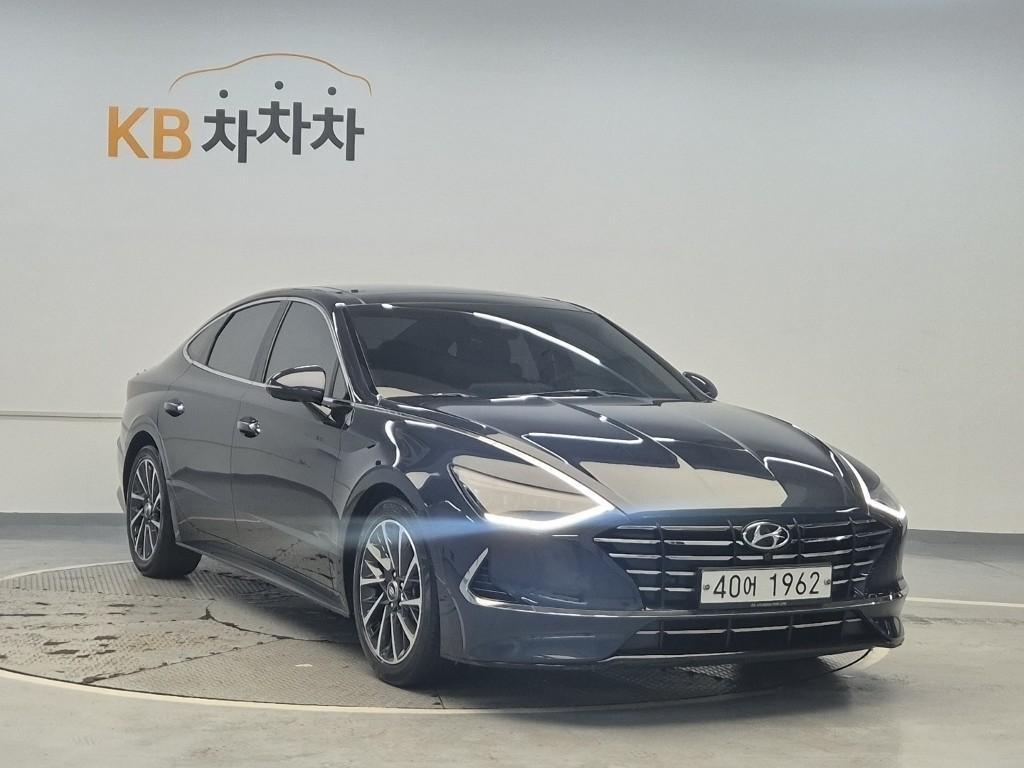 HYUNDAI Sonata - Vista 4