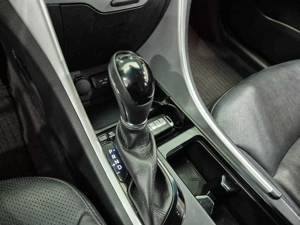 HYUNDAI Sonata - Vista 8