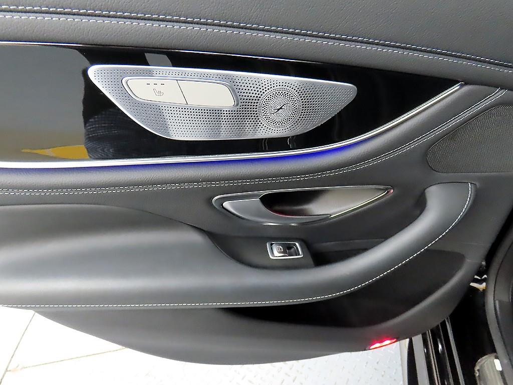 Mercedes Benz AMG GT - Vista 12